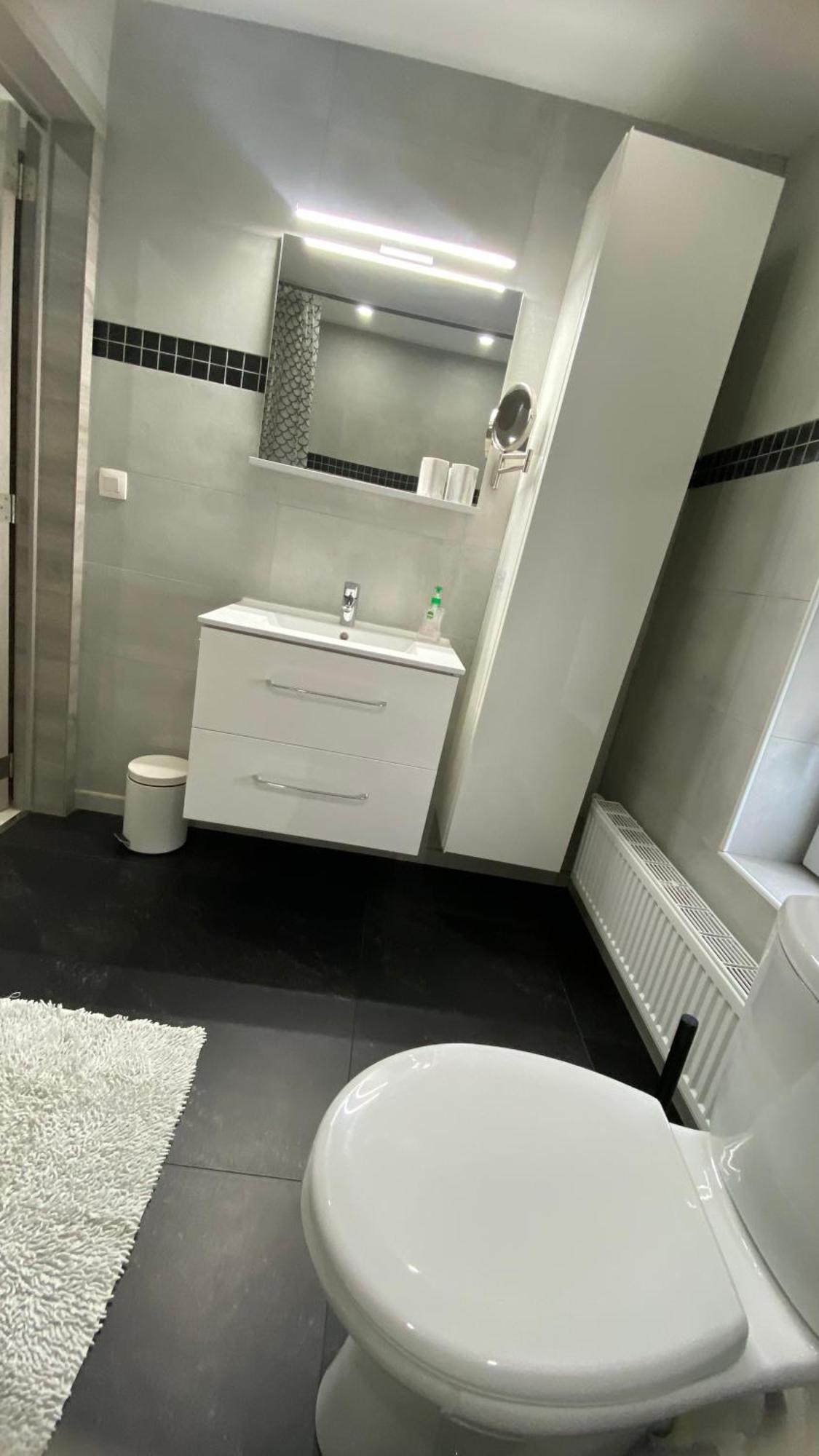 Next2Airport - Appartement House Of Lions Ransart Bagian luar foto